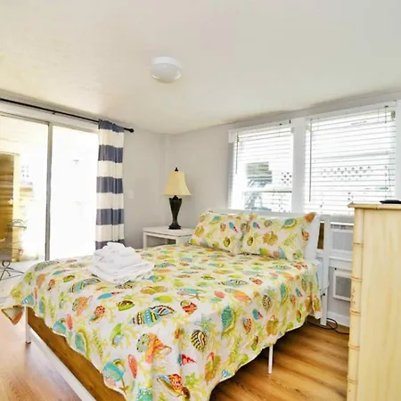 Modern Setun * Saint-Tropez